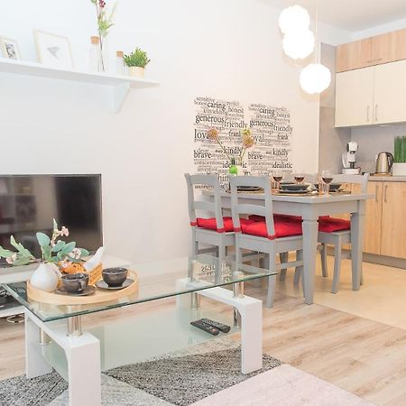 Easy Rent Apartments - Cozy لوبلين المظهر الخارجي الصورة